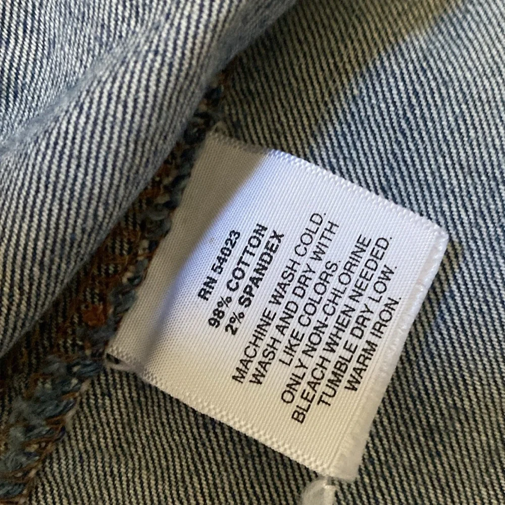 Gap jean jacket Kids size large